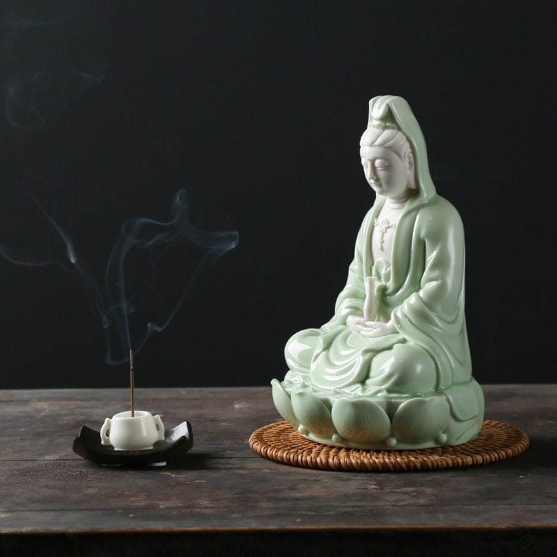 Handmade Guan Yin Buddha Statue Ornament | Spiritual Religion | Gifting for him or her | Goddess of Compassion