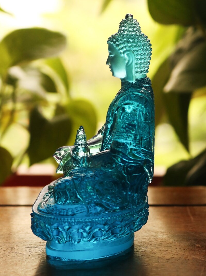 Liu Li Buddha Statue, Medicine Buddha, Bhalsajyaguru | Gift for him or her | Liu li Glass Sculputre Ornaments | Religion