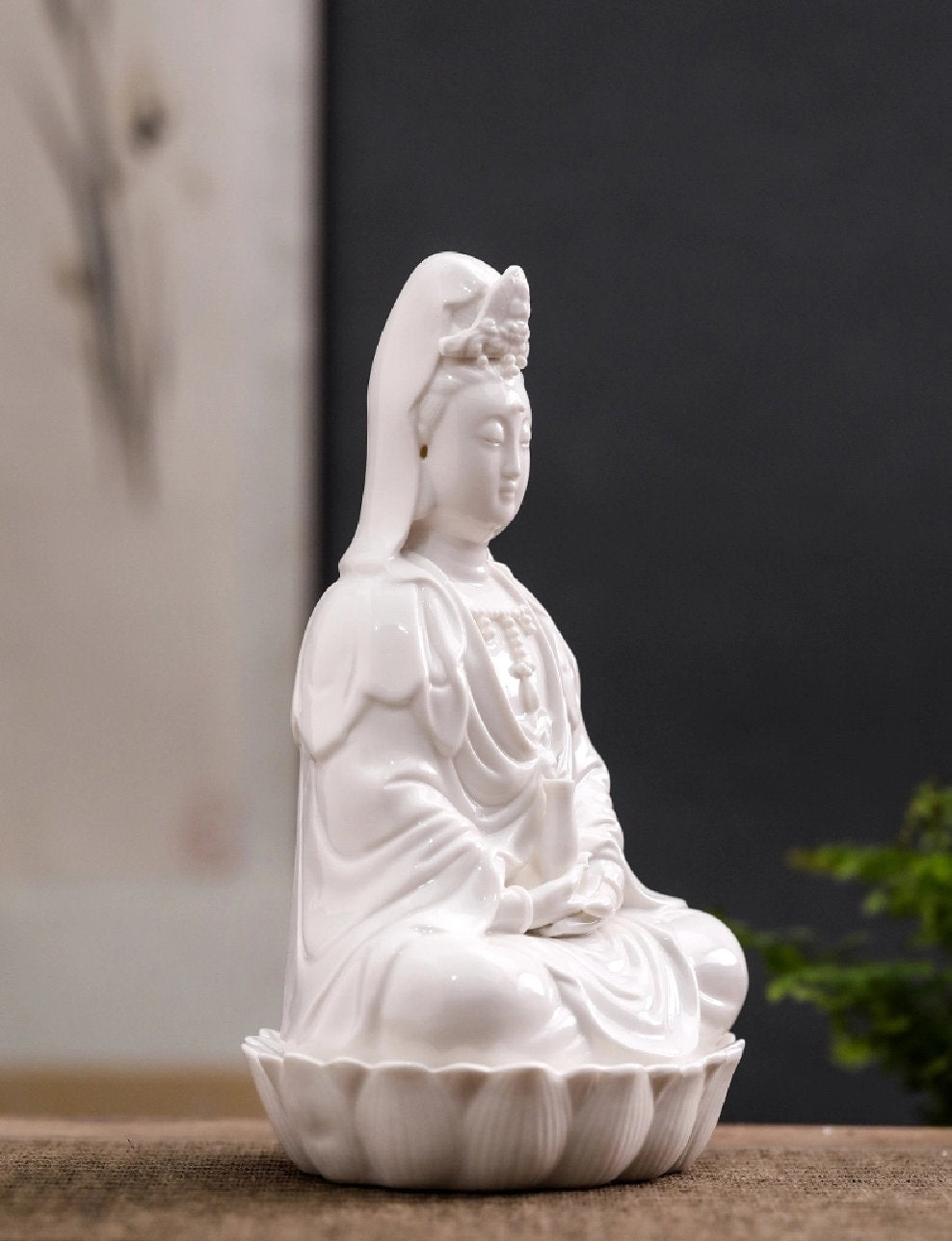 Ceramic White Guan Yin Buddha Statue Ornament | Spiritual Religion | Gifting for him or her | Goddess of Compassion | Meditation